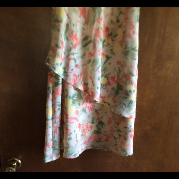 Stunning spaghetti strap dress - Picture 2 of 2